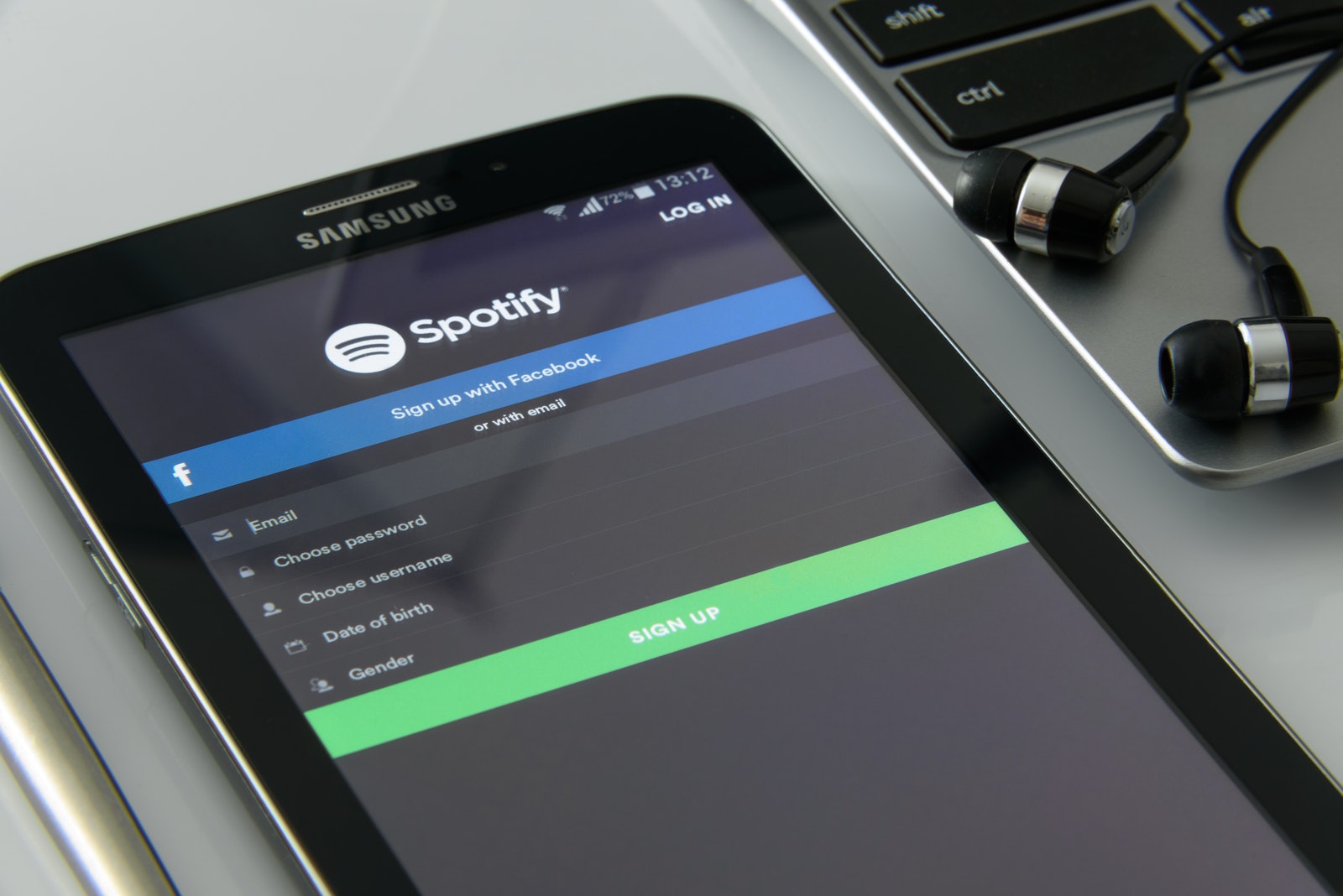 Spotify ist auf Smartphone geöffnet